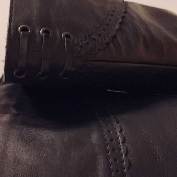 La Canadienne Tahra Kitten Heel Tall Black Leather Boots Size 7 - Picture 6 of 8